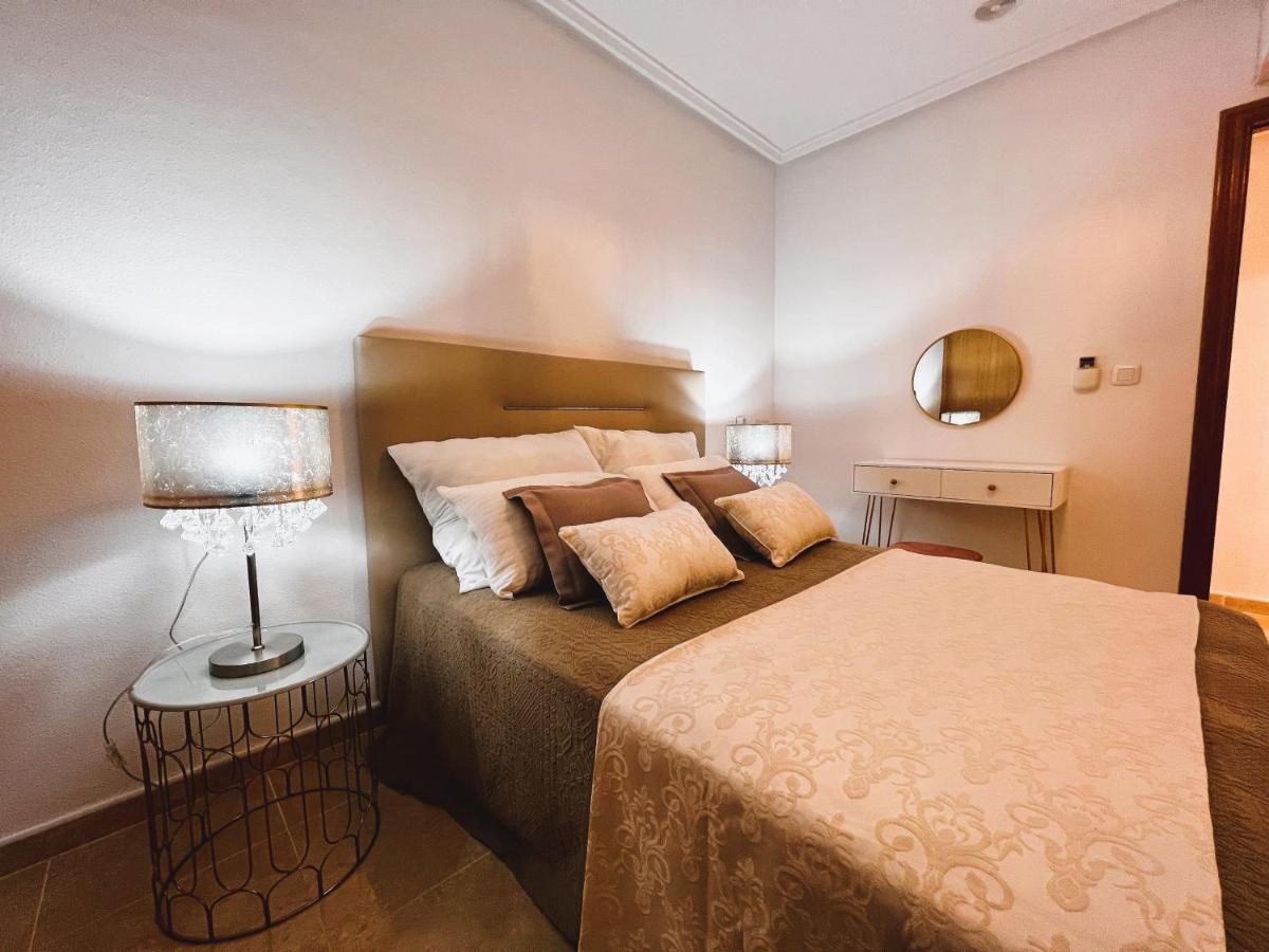 Holiday Suite Fragata Torrevieja Exteriér fotografie